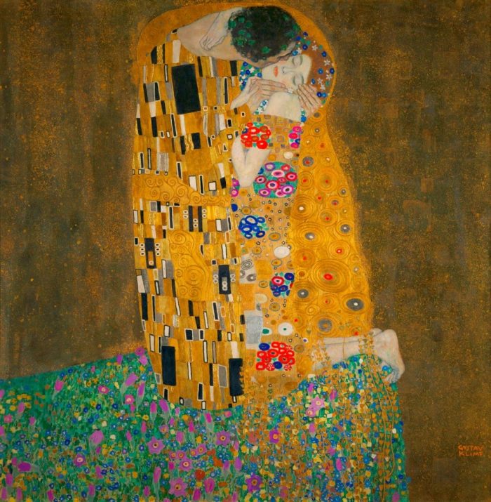    Kiss Gustav Klimt 700x715 